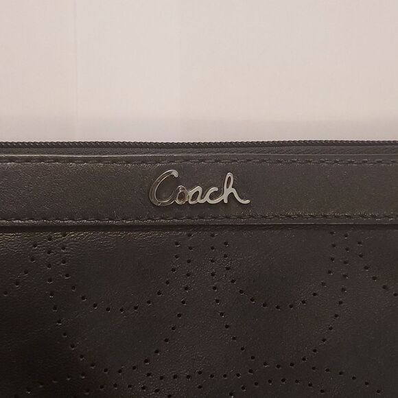 Coach black leather wristlet wallet signature kissing C leather - Picture 2 of 12